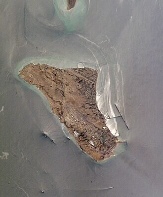 Iran’s Grip on Hormuz Shows How Fragile the $100 Oil World Really Is